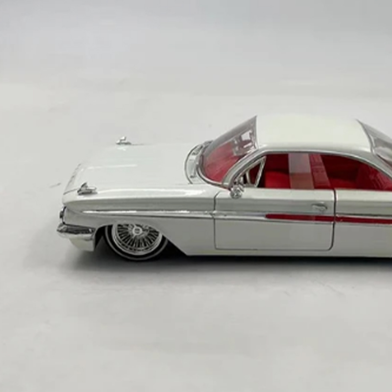 JADA 1:24 Scale 1961 Impala Al - огляд і ціна Model Kit Mustang