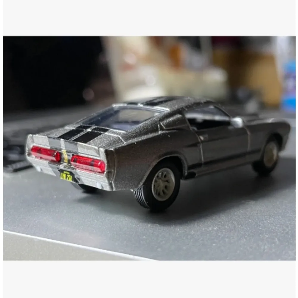 GreenLight 1:64 1967 Custom Fo - огляд і ціна Model Kit Mustang