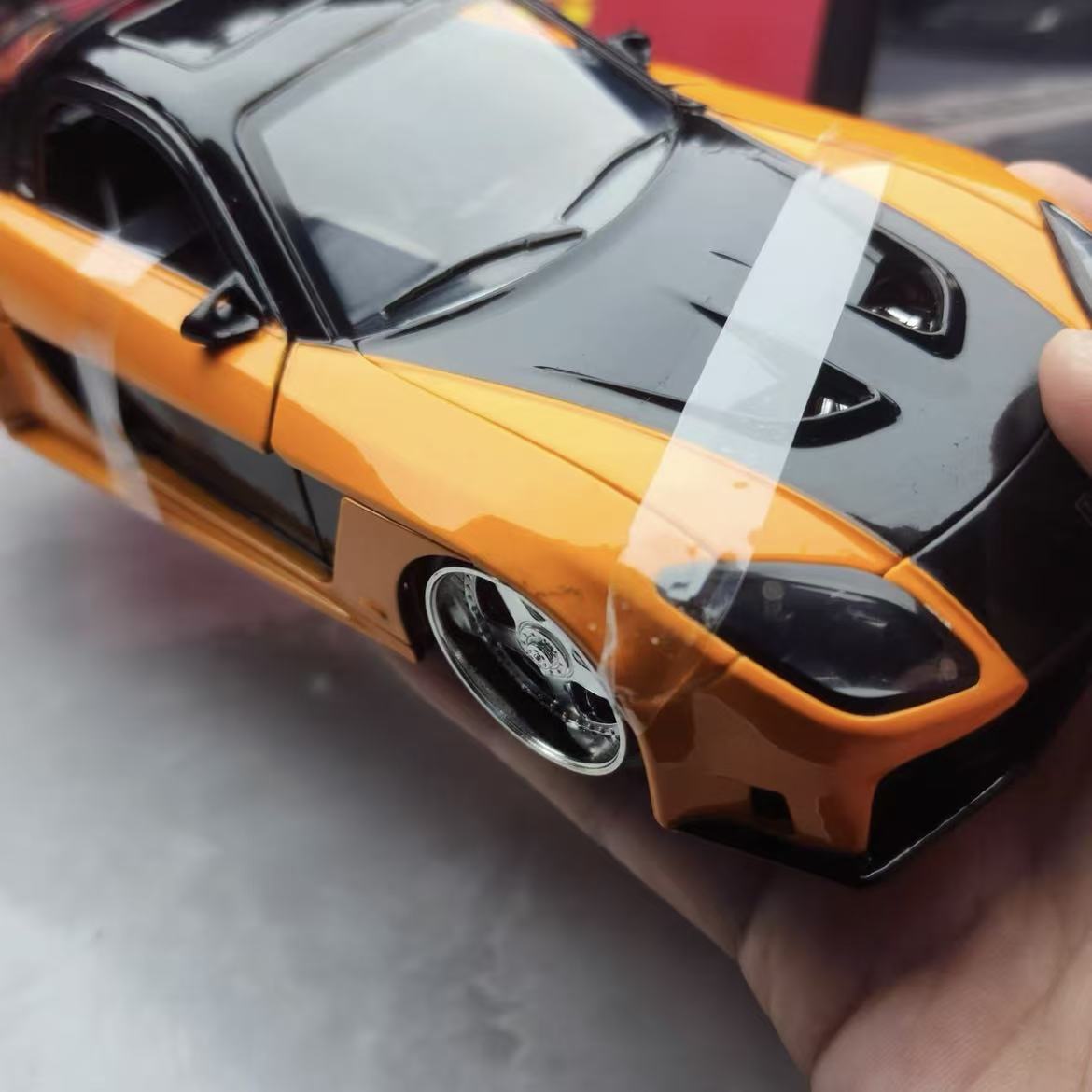 JADA 1:24 Tokyo Drift Han RX7  - огляд і ціна Model Kit Mustang